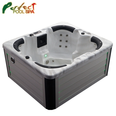 Deluxe 4 person hot tub with deep seats for outdoor/indoor